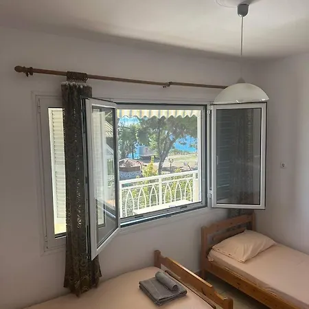 Apartmán Tsatsalmas With Sea View Ii *